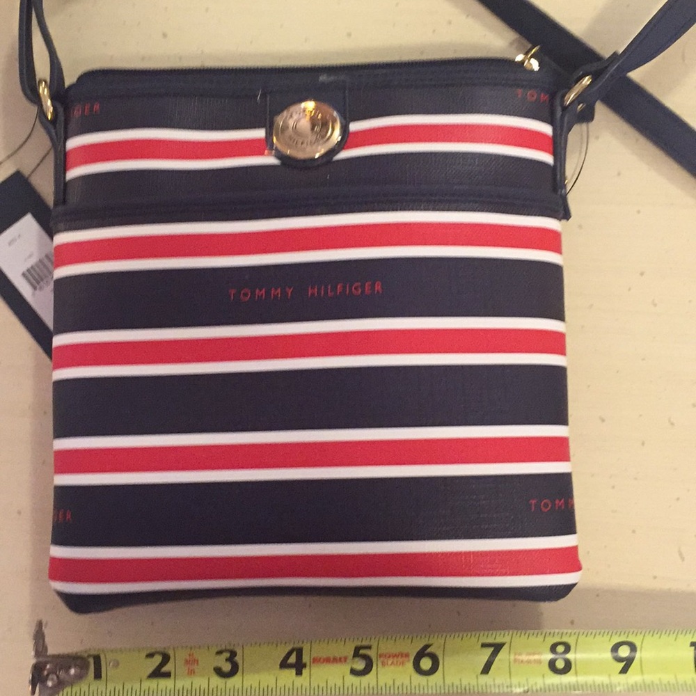 Tommy Hilfiger purse nwt